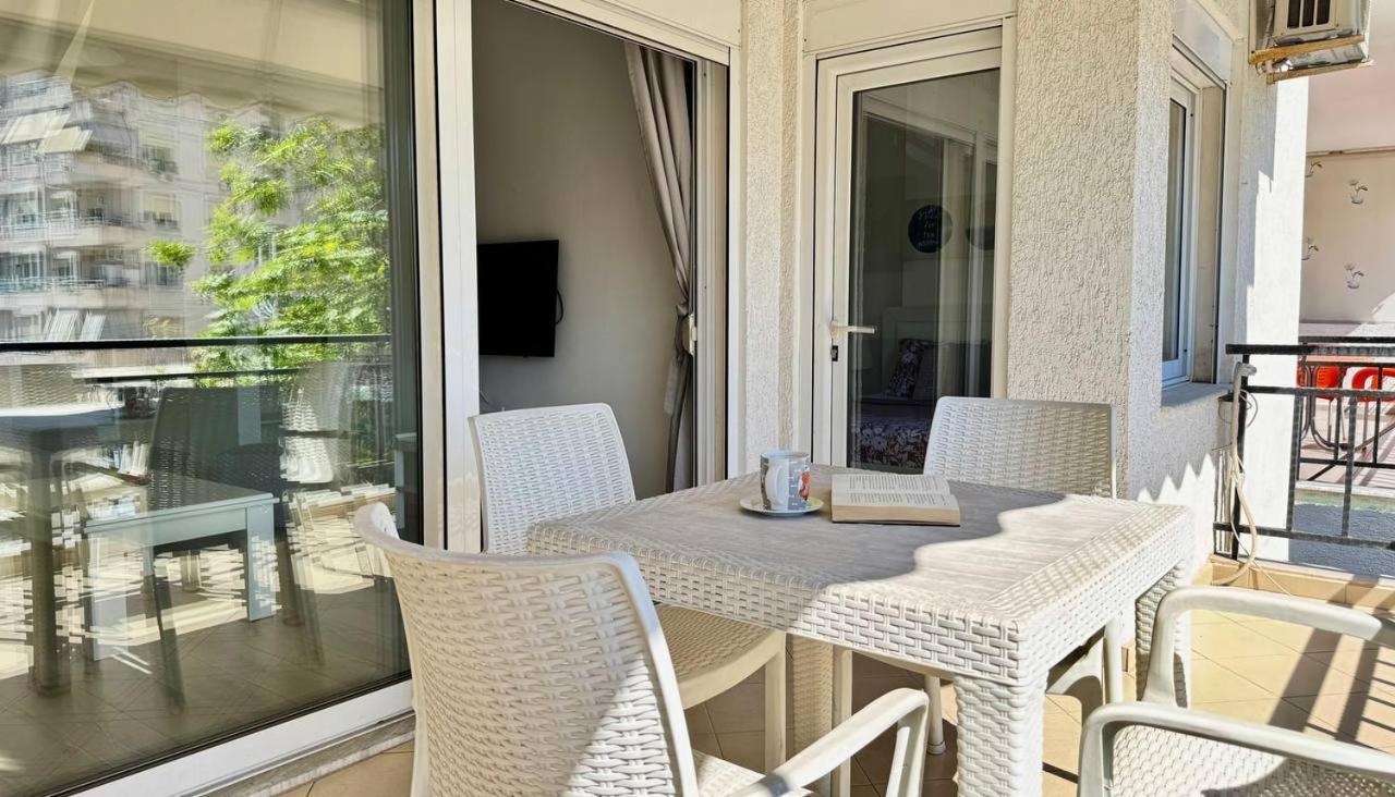 Morina Sea View Apartment Sarandë Eksteriør bilde